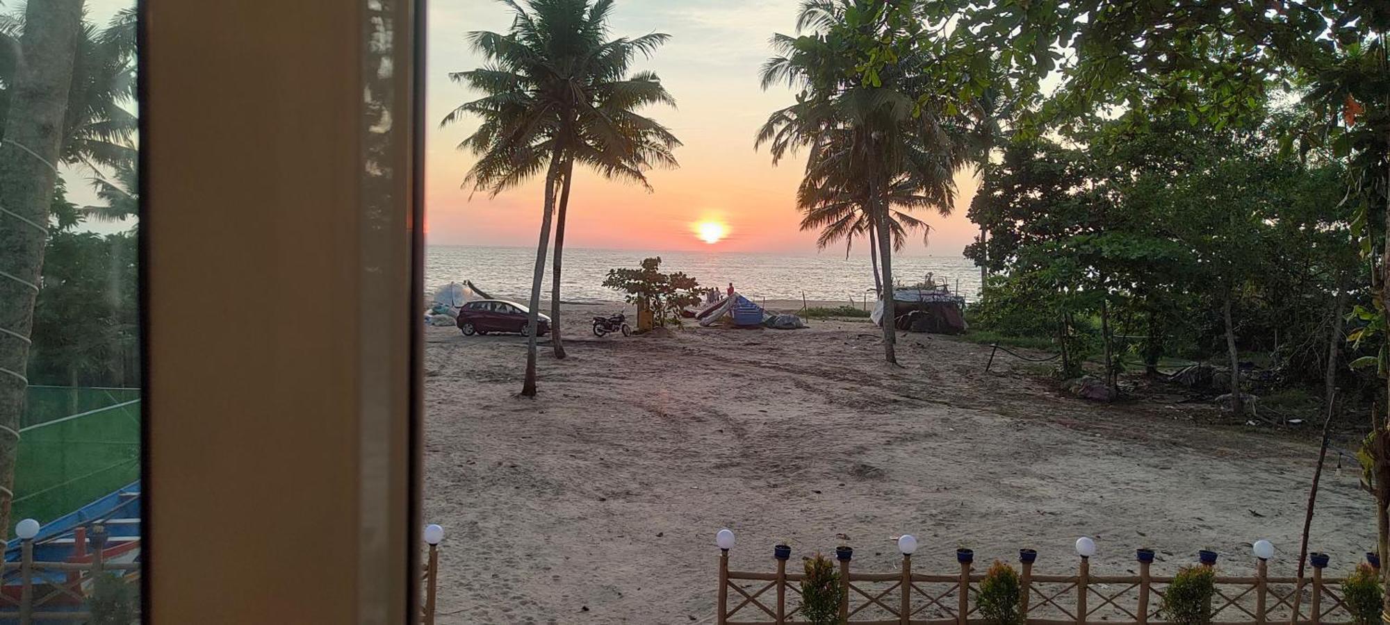 Marari Blue Whale Beach House Alappuzha Dış mekan fotoğraf